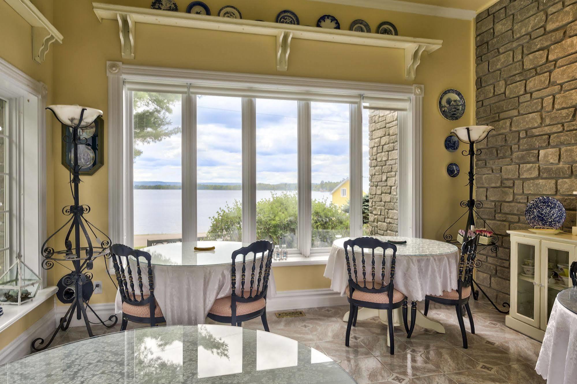 Greystone On Golden Lake Deacon Exteriér fotografie